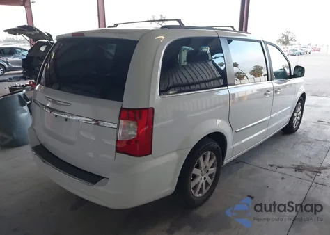 2016 Chrysler Town & Country Touring from USA, damaged, VIN 2C4RC1BG4GR296638